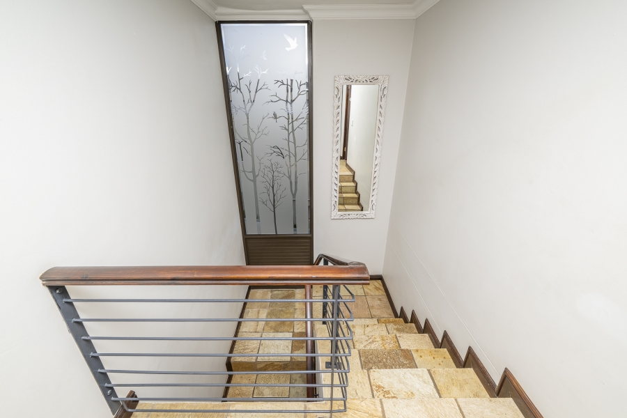 4 Bedroom Property for Sale in Van Riebeeckshof Western Cape